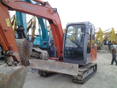 低價(jià)出售日立ZX60二手挖掘機(jī) 來(lái)源可靠、質(zhì)量過(guò)關(guān)、手續(xù)齊全